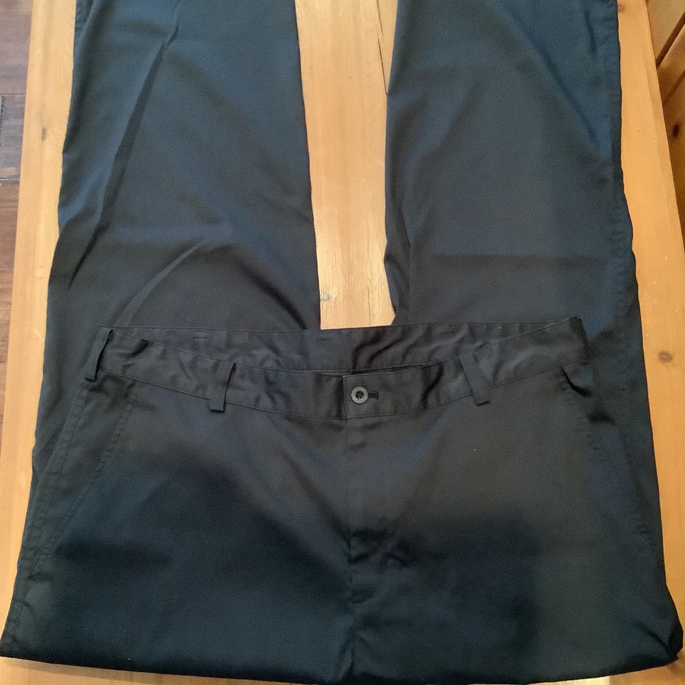 NIKEGOLF MENS SOLID BLACK PANTS. DRI-FIT. 35 x 30. LIKE NEW!